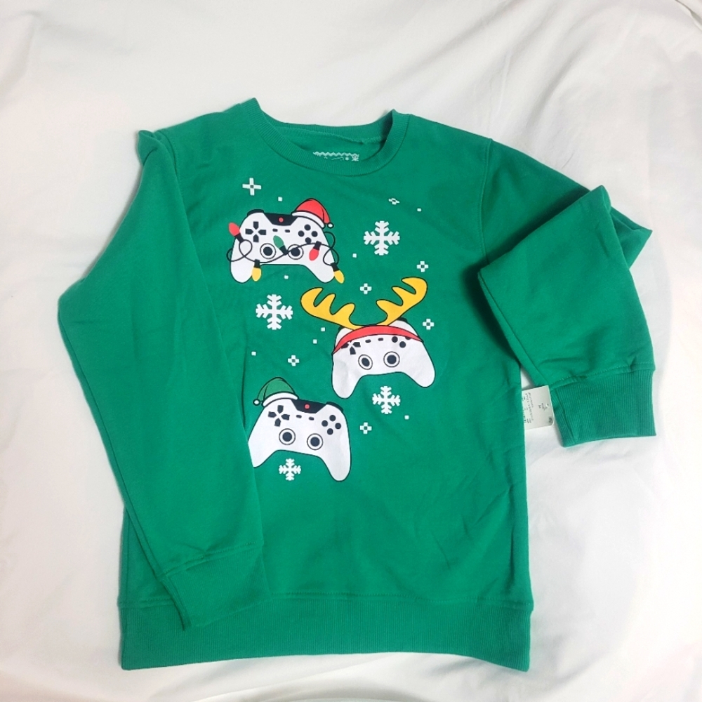 Well Worn Boys Medium Green Holiday Sweater